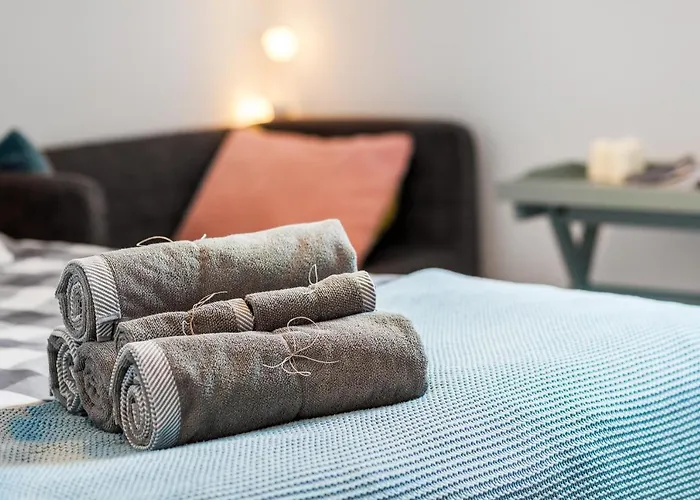 Goodhome - Sea Towers Apartment