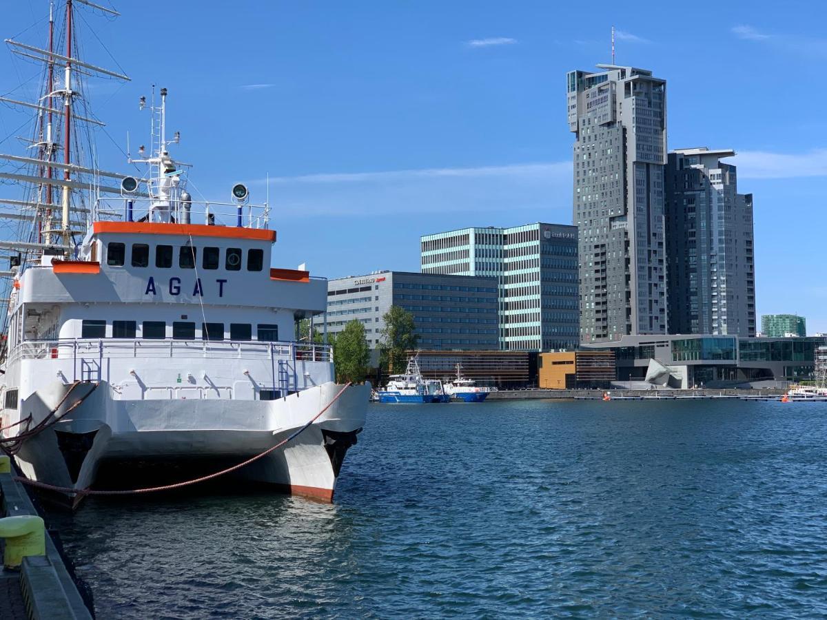 Goodhome - Sea Towers Apartment Gdynia
